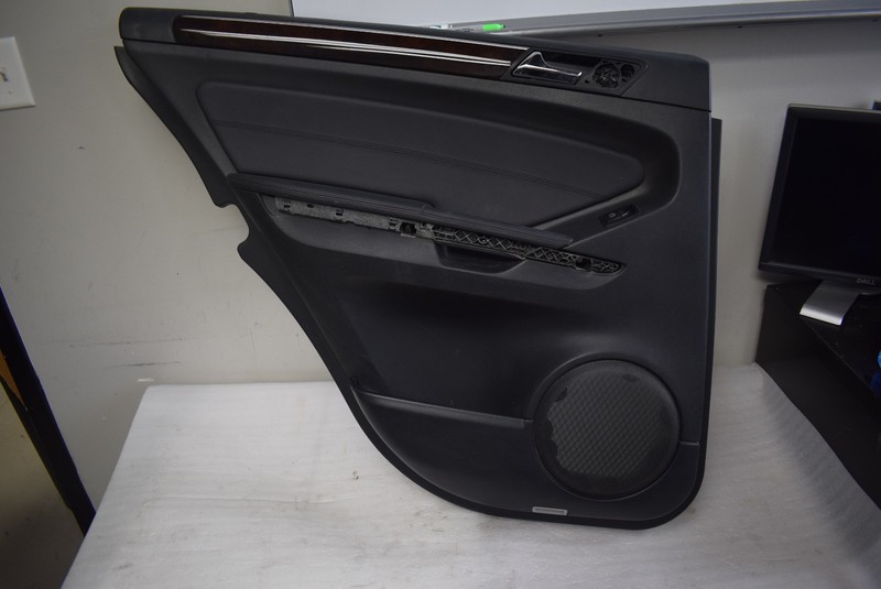 2007-2012 MERCEDES GLA450 W164 PASSENGER SIDE INTERIOR DOOR PANEL FACTORY OEM