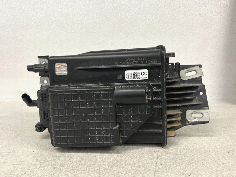 ⭐2018-2023 LINCOLN NAVIGATOR FUEL VAPOR EVAPORATOR CHARCOAL CANISTER OEM LOT2557