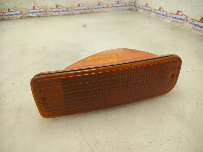 96 97 98 TOYOTA 4 RUNNER DRIVER LEFT BUMPER AMBER LIGHT TURN SIGNAL