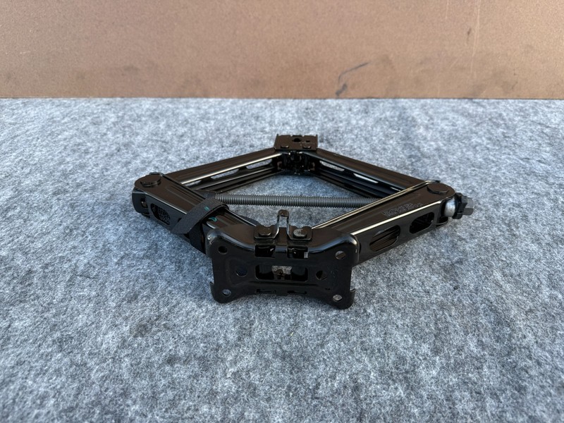 FORD BRONCO SPORT 2021-2024 OEM EMERGENCY ROAD ASSIST JACK LIFTER LIFT ASSEMBLY