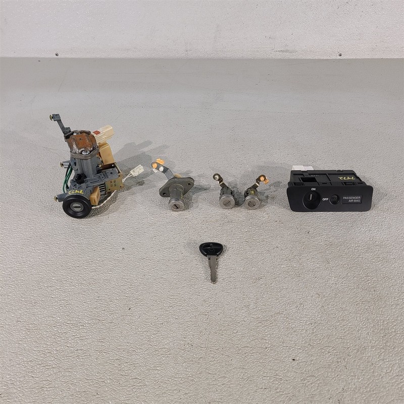 01-05 Mazda Miata MX5 Ignition And Lock Set 1 Key Aa7472