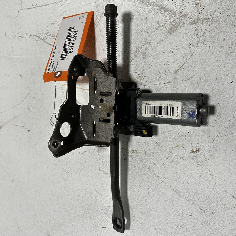 2014-2015-2016 BMW 528IFRONT RIGHT SIDE SEAT ADJUSTMENT MOTOR OEM