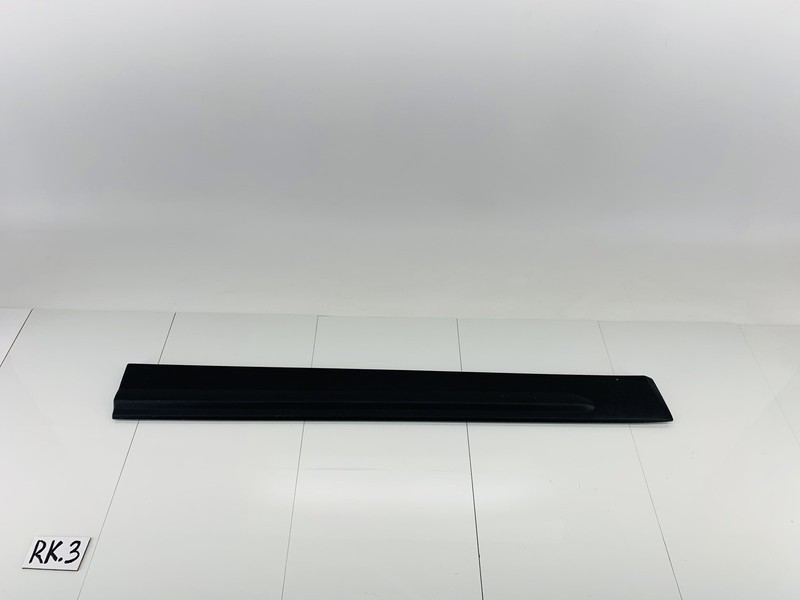 11-15 KIA SORENTO FRONT LEFT DRIVER SIDE DOOR SHELL LOWER MOLDING COVER OEM