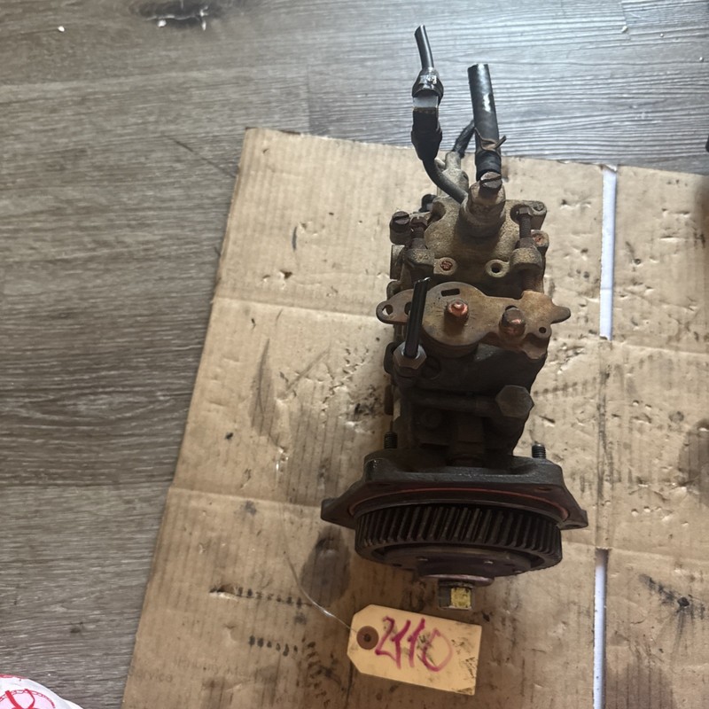 Isuzu Zexel Fuel Pump Engine - P/N: 104741-5323, 897026 6734