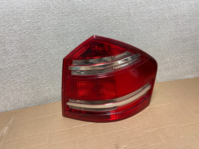 2007 to 2009 Mercedes GL-Class GL450 Right Passenger Tail Light OEM AA8645 LK