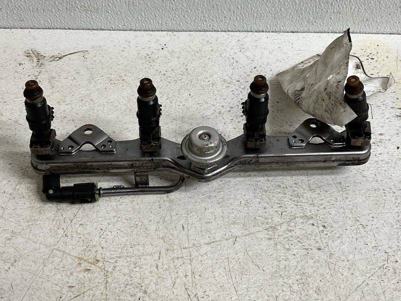 2014-2015 Honda Accord 2.0 Hybrid Fuel Injector Rail