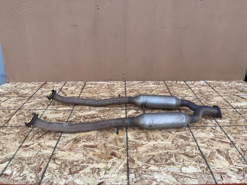 NISSAN 370Z 2009-2021 OEM MUFFLER EXHAUST MID PIPE TUBE ASSEMBLY