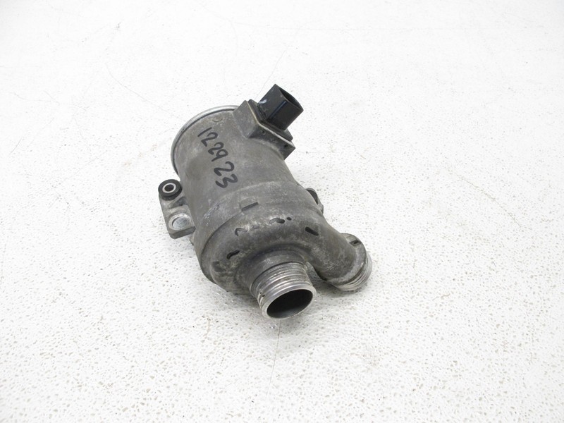 12-18 BMW F22 228i 328i 428i 528i X1 X3 X4 X5 Z4 ELECTRIC COOLANT WATER PUMP 122