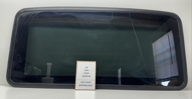 1998 - 2007 Lexus LX470 LX 470 Front Center Sunroof Glass Only OEM SUV