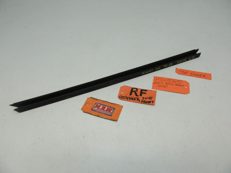 RIGHT FRONT DOOR PANEL TOP INNER EDGE RUBBER MOLDING TRACK SEAL CHANNEL STRIP RF