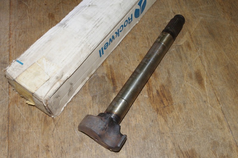 Rockwell Camshaft 2210C5333 GMC 15-1/2" *FREE SHIPPING*
