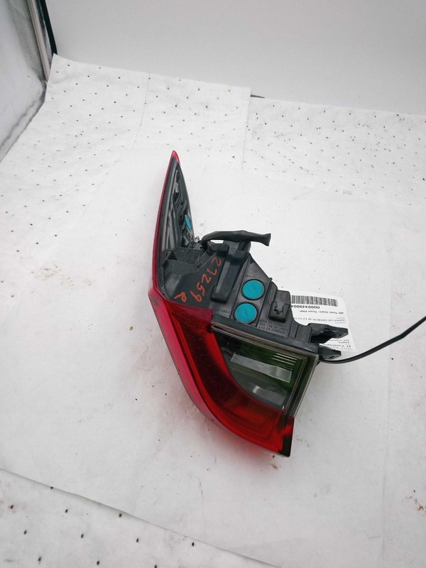2021 Toyota Avalon Right Tail Light Assembly Black OEM Used 685007 66K Miles