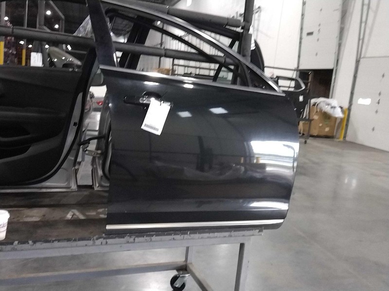 2013 Lincoln MKS Right Front Door Black OEM Used 89000 Miles 544677