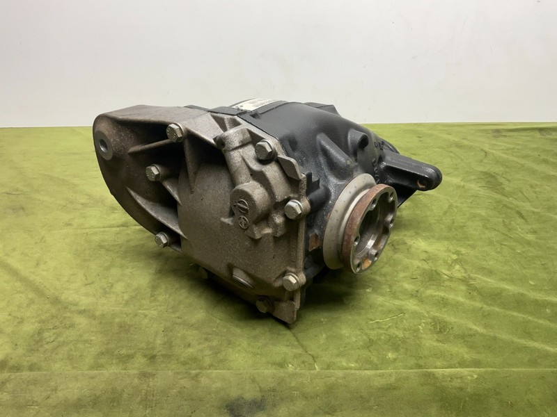 OEM BMW E88 E90 E92 E93 135 335 Rear Axle Drive Differential Carrier 3.46 Ratio
