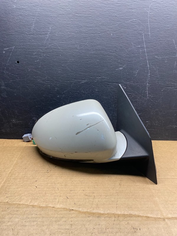 2008 to 2012 Buick Enclave Right Passenger Side View Door Mirror OEM AD6767 DG
