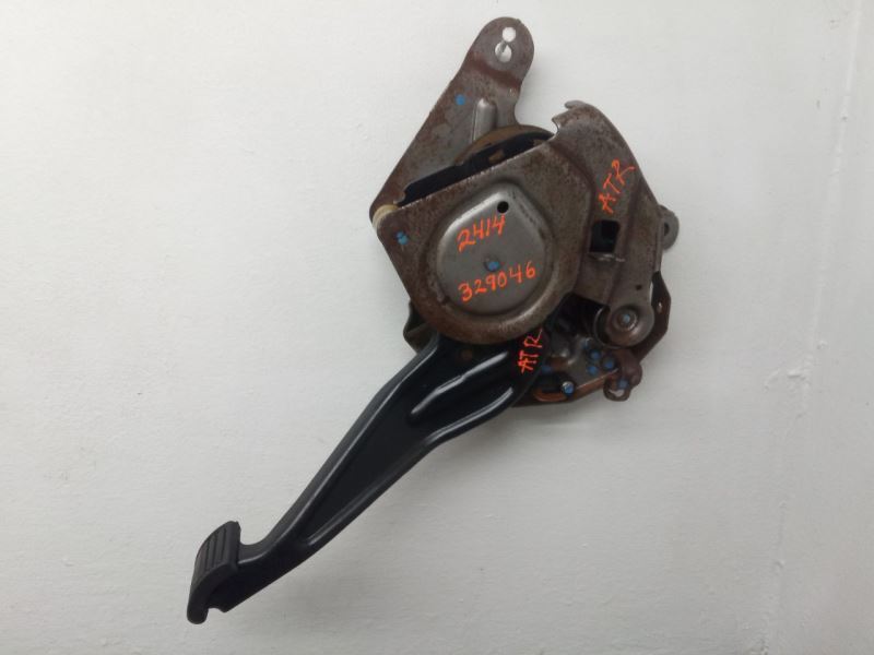 99-07 Chevrolet Silverado 1500 Models Parking Brake Pedal Assm OEM 25780186
