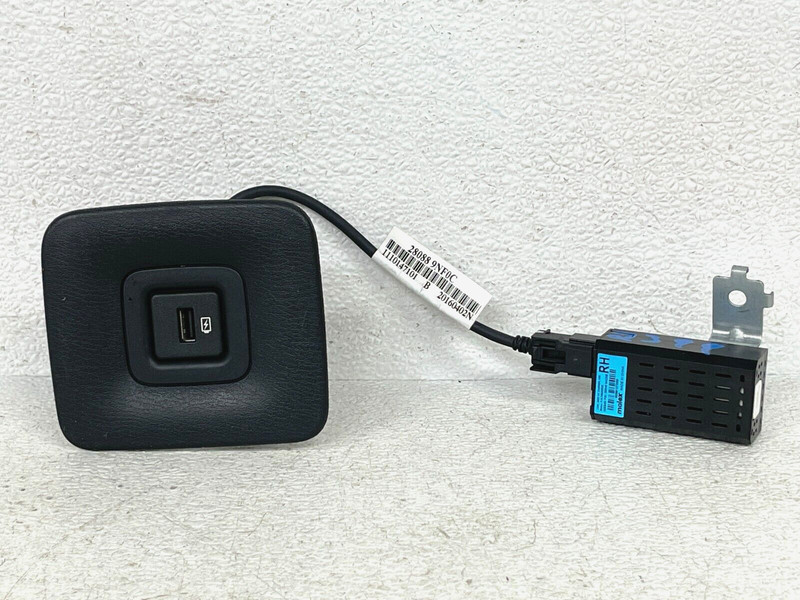 ⭐2016-2020 INFINITI QX60 RIGHT USB DC CHARGING PORT HUB W/HARNESS OEM LOT2399
