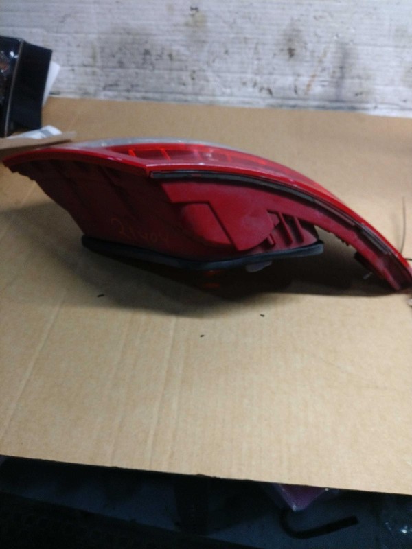 2010 Mercedes-Benz C-Class Left Tail Light Assembly OEM 212963 Used 180K