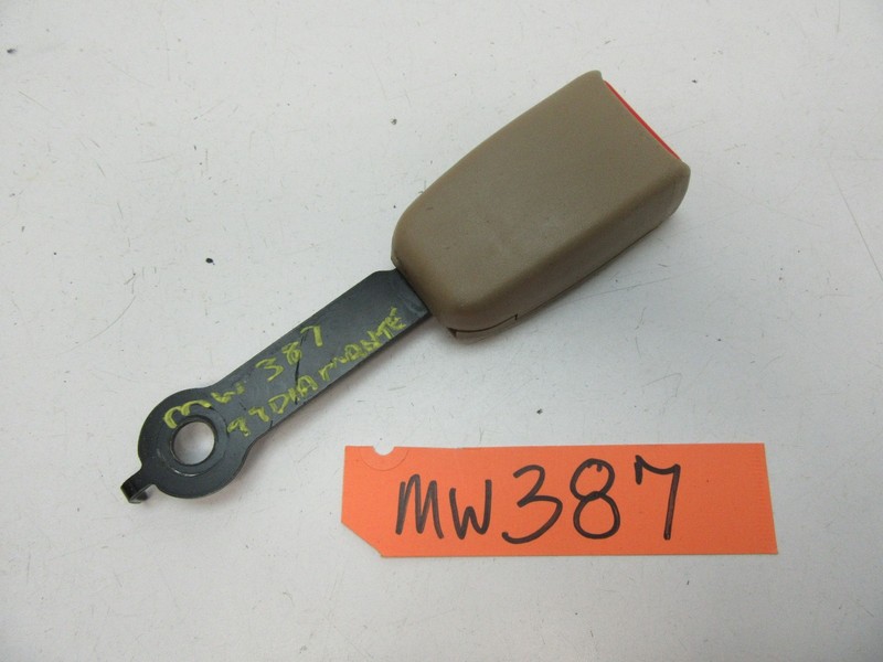 97-02 DIAMANTE RIGHT FRONT SEAT BELT BUCKLE LATCH RECEIVER TAN R RH RF PASSENGER