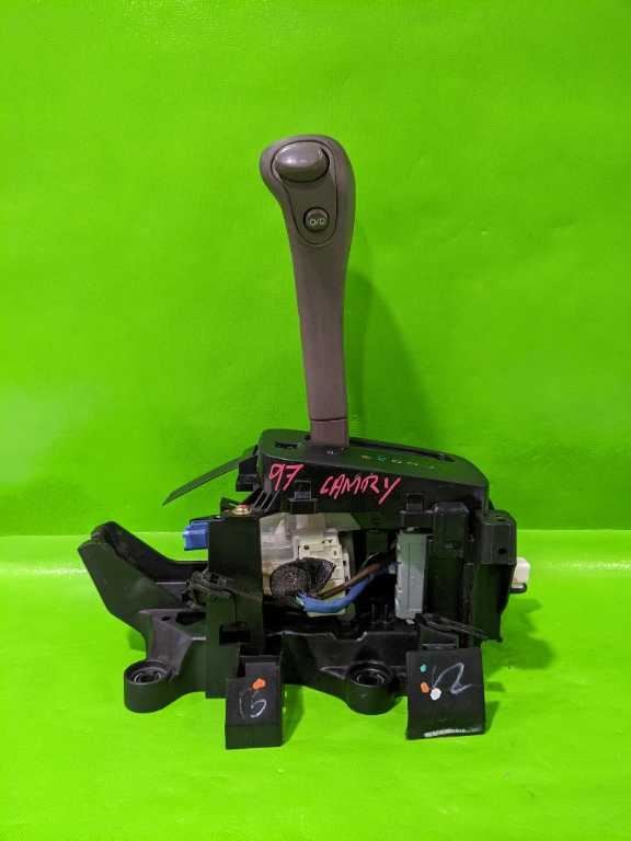 97-01 CAMRY AT TRANSMISSION GEAR SHIFT SHIFTER ASSEMBLY OEM 4552-12