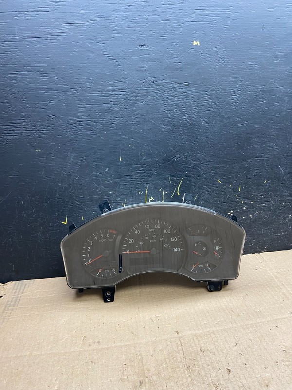 2006 Nissan Titan Armada Speedometer Cluster Gauge Bezel Z0271 DG