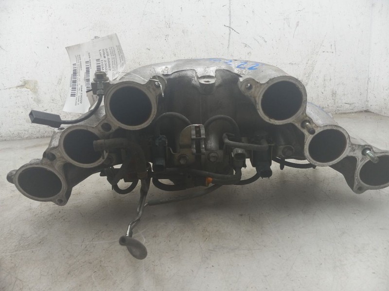 93-98 TOYOTA LAND CRUISER INTAKE MANIFOLD UPPER PLENUM & VACUUM SWITCH 1FZFE