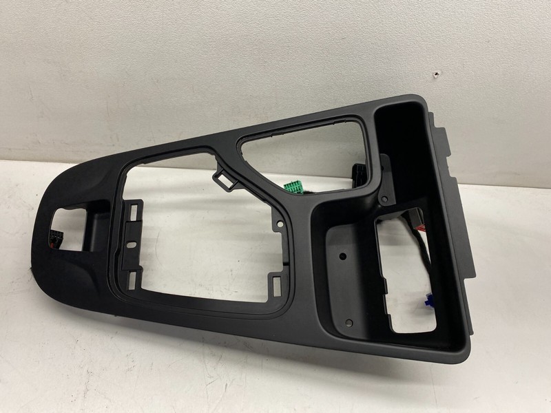 2014-2018 JEEP CHEROKEE CENTER CONSOLE SHIFTER TRIM SURROUND BEZEL BLACK OEM