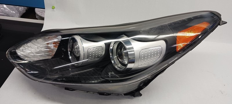 17-'22 KIA SPORTAGE Left driver headlight AWD halogen OEM Grade B!