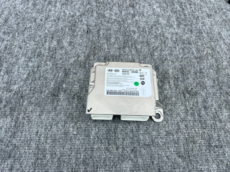 GENESIS G70 2019-2026 OEM UNDER CONSOLE MODULE UNIT ASSEMBLY (INTACT)