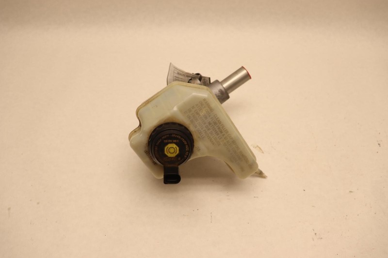 2009-2017 VOLKSWAGEN VW TIGUAN POWER BRAKE MASTER CYLINDER W/ TANK OEM