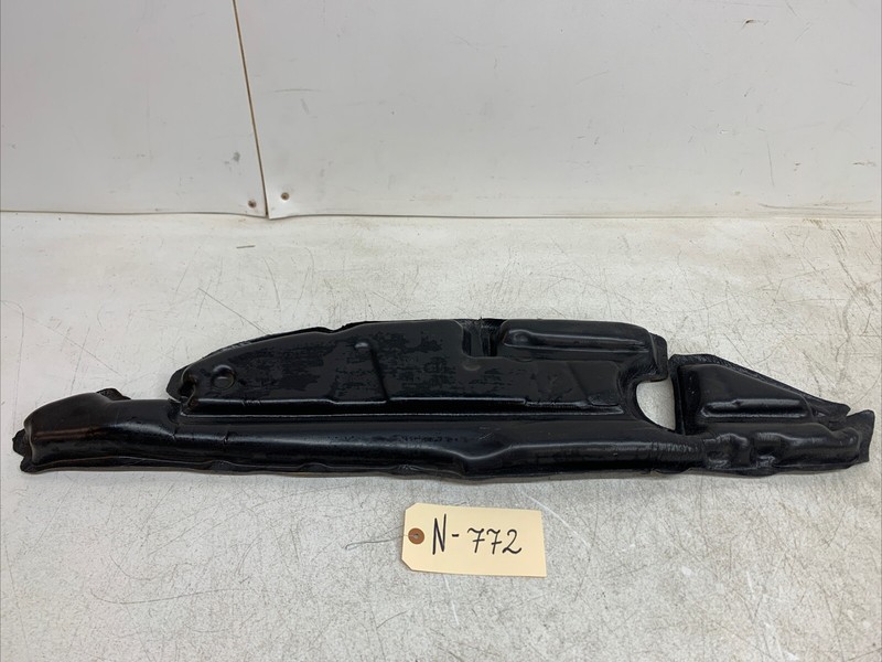 ⚡️16-24 Tesla Model X Front RH Passenger Insulation Fender 1037732-00-B 772 M6