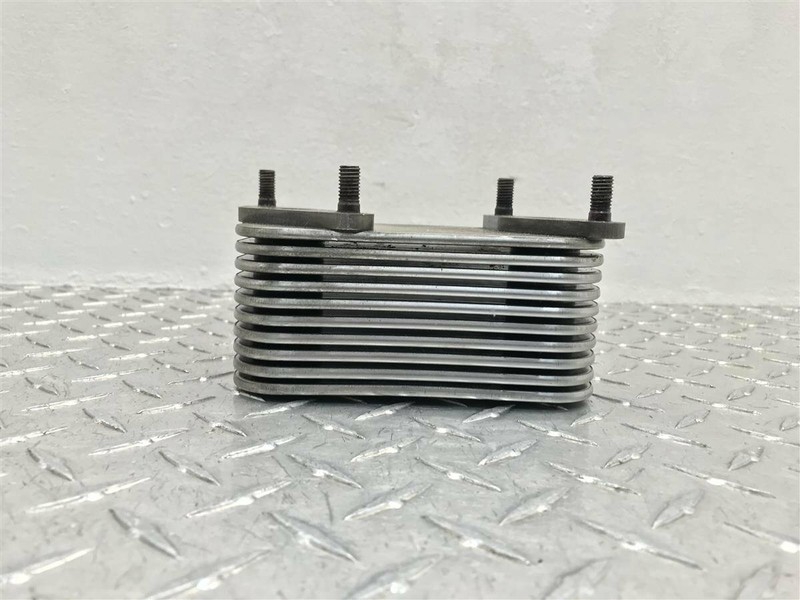 2001-2010 Silverado, Express, Savana, Sierra 6.6L Diesel Oil Coller OEM 19210615