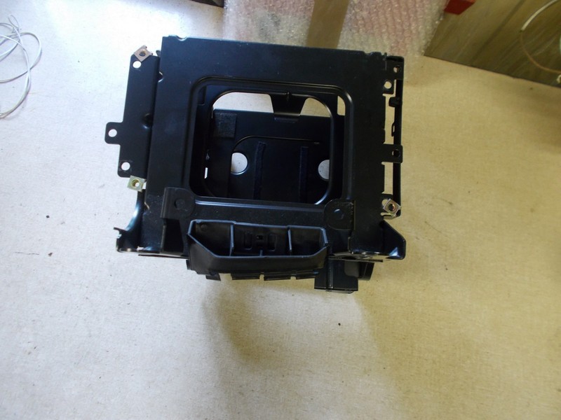 Audi Radio/AC/Control Bracket 4FO035209 DX53D A 4FO 035313 GRU *FREE SHIPPING*