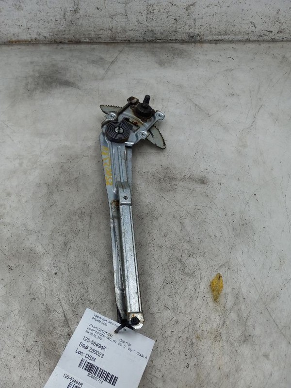 93 94 95 96 97 98 TOYOTA T100 FRONT PASSENGER RIGHT WINDOW REGULATOR