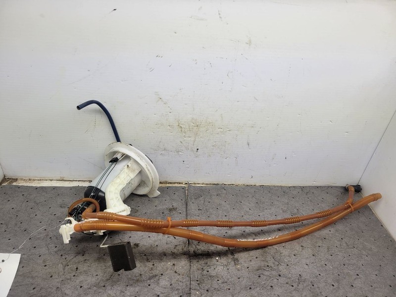Driver Fuel Pump 204 Type Pump Assembly C300 Fits 08-11 MERCEDES C-CLASS 1703601