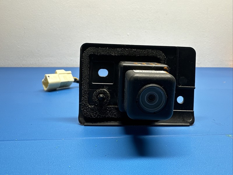 8781A043 | 2014 2015 MITSUBISHI OUTLANDER Rear View Camera OEM Lower Camera