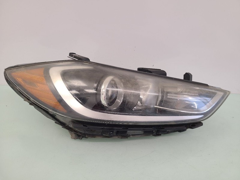 Passenger Right Headlight Sedan Halogen Fits 17-18 ELANTRA 590483