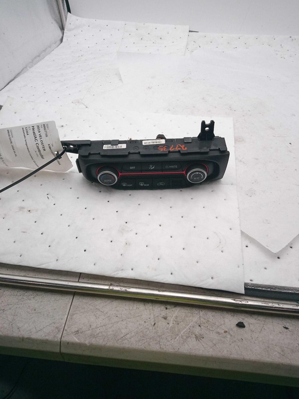 2019 Hyundai Veloster A/C Selector Switch OEM Red 97250J3260 97K Miles