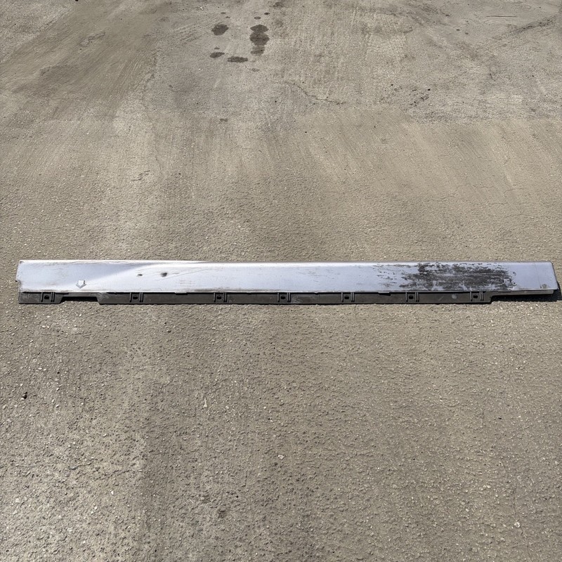 97-99 Acura CL Right Rocker Molding Silver 71800-SY8-A10ZE OEM