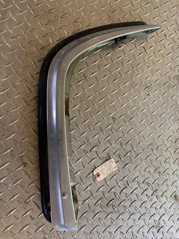 73-80 Mercedes Benz W116 280 450 SEL 300SD Right Side Front Upper Bumper Chrome