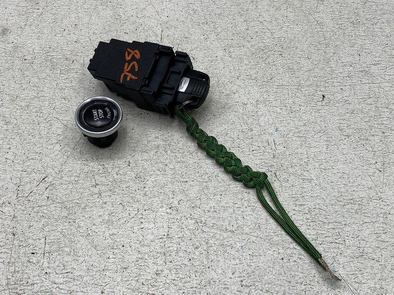 2009-2016 BMW Z4 IGNTION START STOP SWITCH W/ KEY FOB OEM LOT758