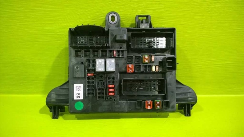 11 LACROSSE 3.6L FUSE RELAY BOX OEM3675-17