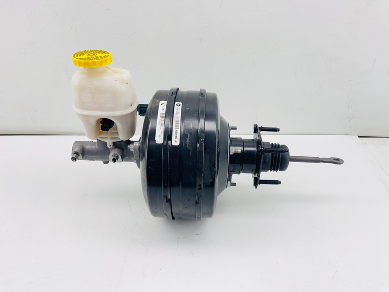 13-18 DODGE RAM 1500 POWER BRAKE VACUUM BOOSTER & MASTER CYLINDER OEM