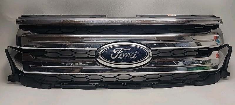 2011 2012 2013 Ford Edge Front Upper Chrome Grille OEM Emblem SUV