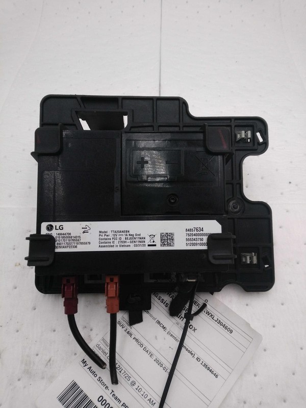 Used Wireless Device Charging System Module fits: 2020 Chevrolet Traverse Commun