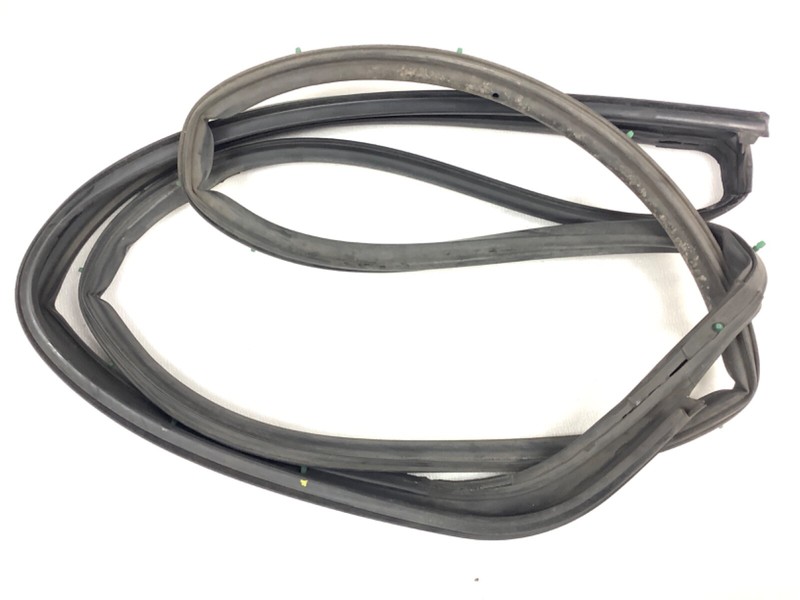 90-93 Accord 4/5Dr Right Rear Weatherstrip Gasket Rubber Around Door Seal OEM