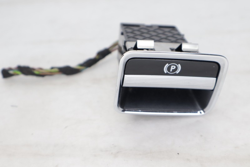 07-14 Mercedes W221 S550 CL550 Electronic Parking Button Switch 2215401445 OEM