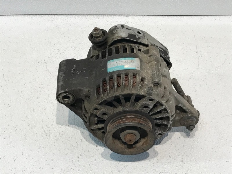 96-98 TOYOTA 4RUNNER 95-99 TACOMA 00-02 TUNDRA ALTERNATOR 27060-62190