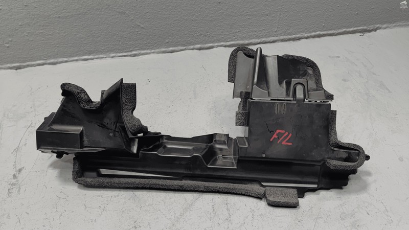2018-2020 TOYOTA CAMRY SE XSE RADIATOR SUPPORT DRIVER SIDE AIR GUIDE BAFFLE OEM
