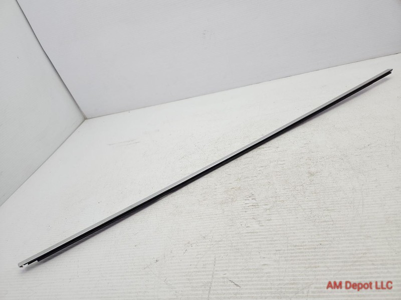 2008 BMW 535xi 535i 528i 528xi E60 Rear Right Door Weatherstrip Chrome 7057494
